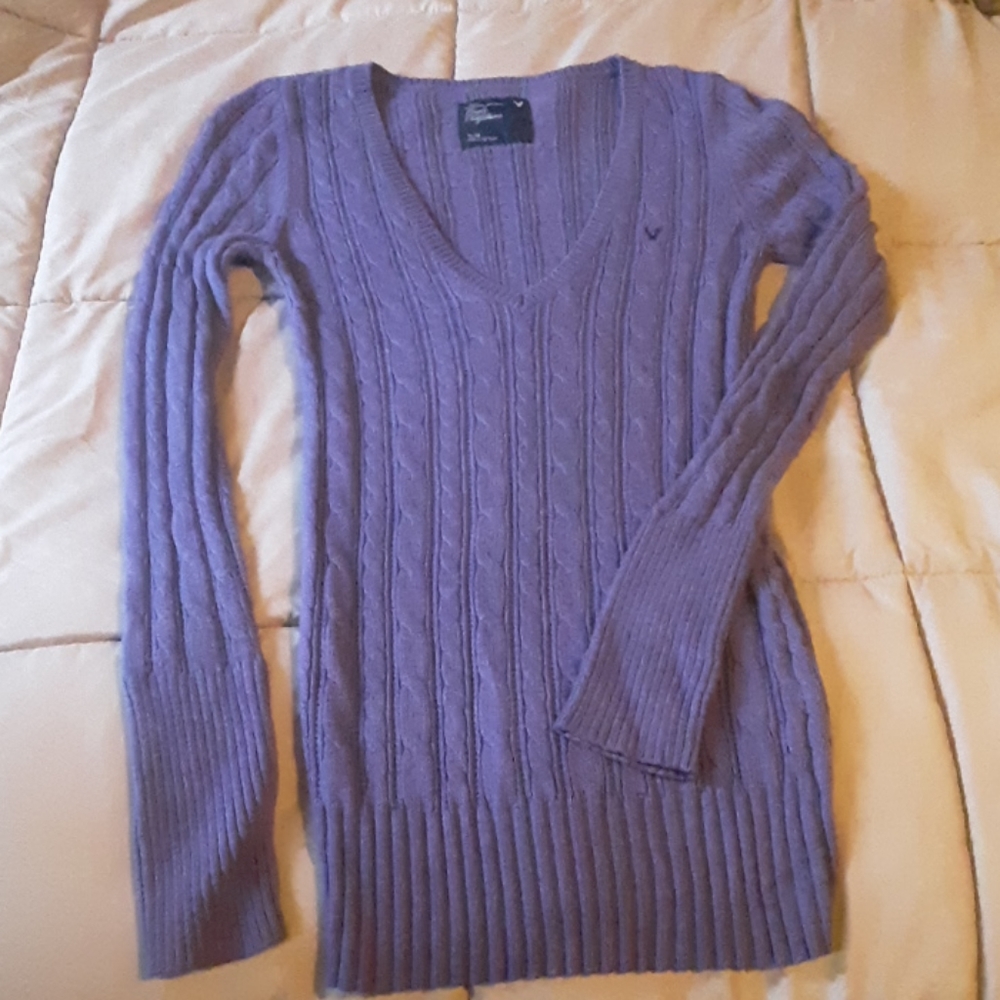 American eagle sweater